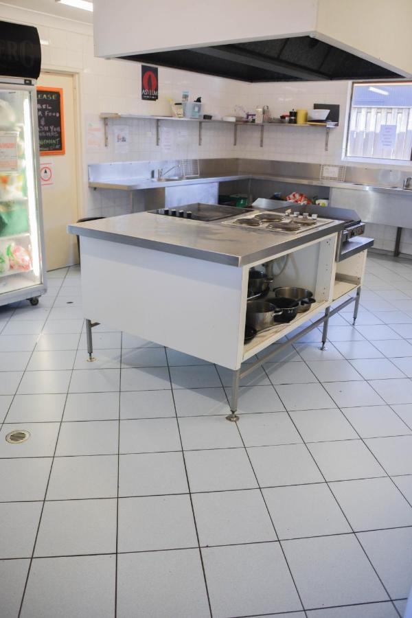 Maxmee Backpackers Resort Gold Coast Extérieur photo